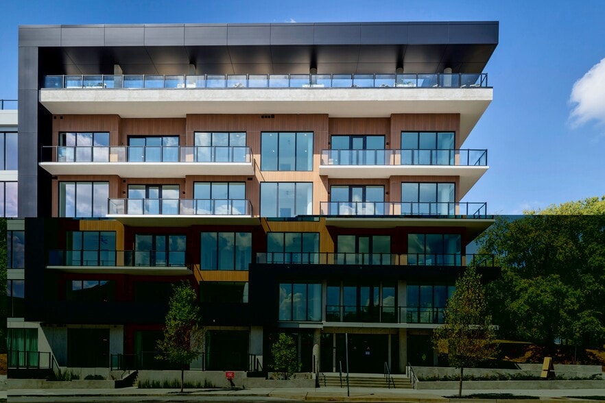 Building Photo - 321 31st Ave N