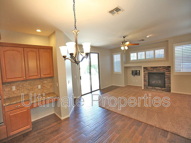 Building Photo - 8711 W Bajada Rd