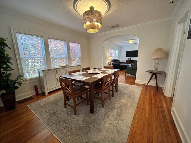 Building Photo - 701 29th Ave N