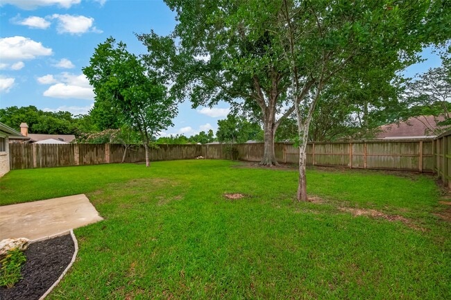 Building Photo - 5347 Lincoln Green Dr