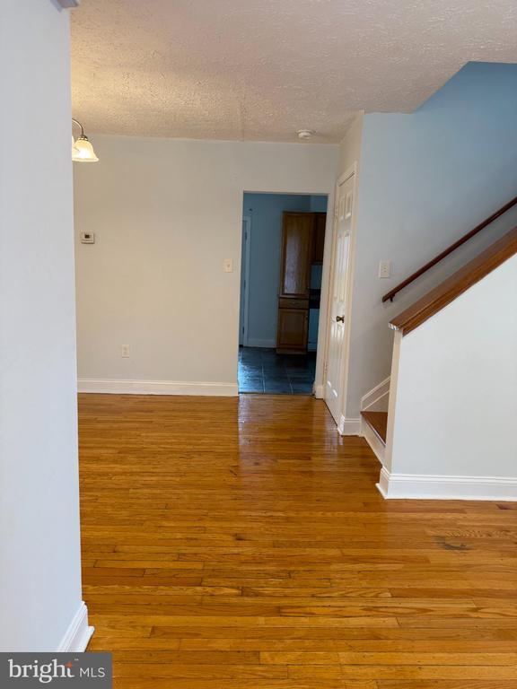 Building Photo - 7431 Shady Glen Terrace