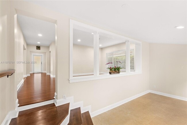 Building Photo - 140 Santander Ave