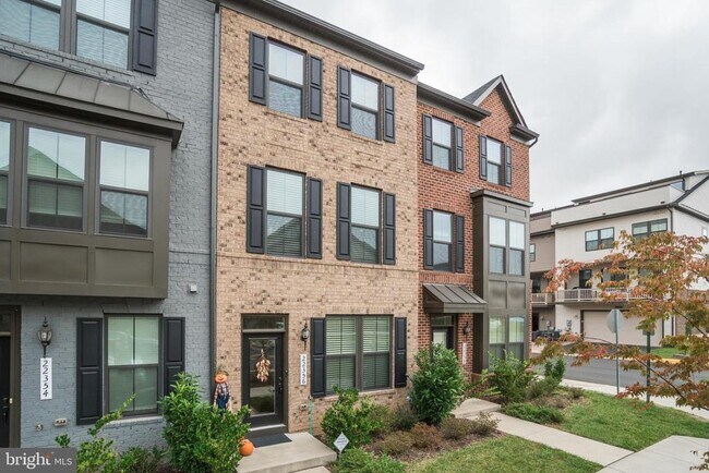 Building Photo - 22356 Philanthropic Dr