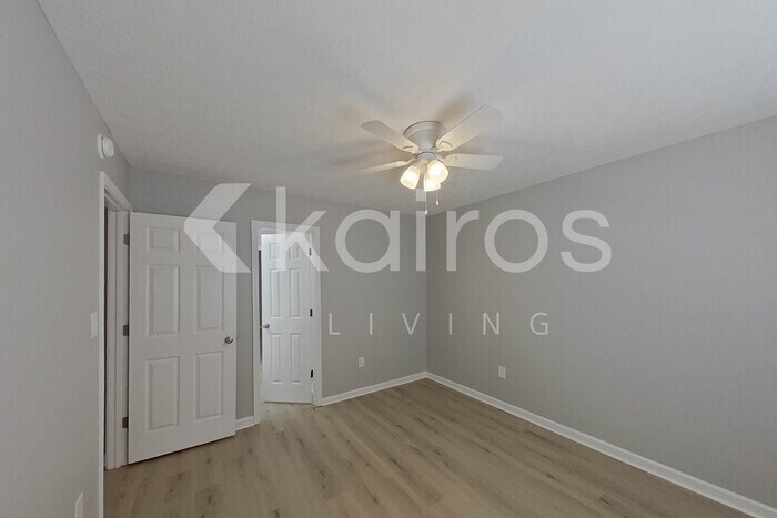 Building Photo - 180 Deer Pkwy