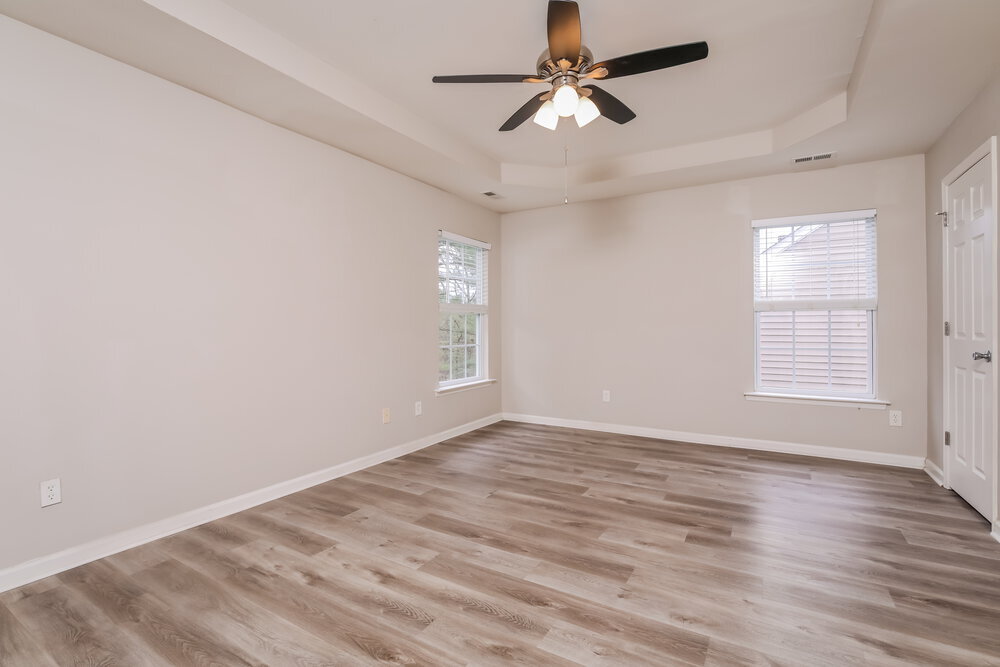 Building Photo - 409 Pyracantha Dr