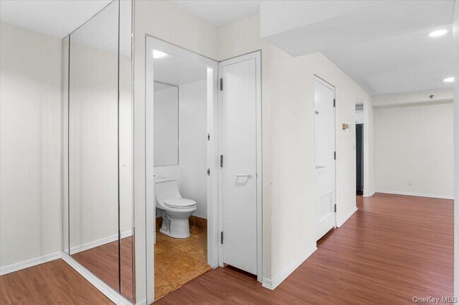 Building Photo - 100 Cutter Mill Rd