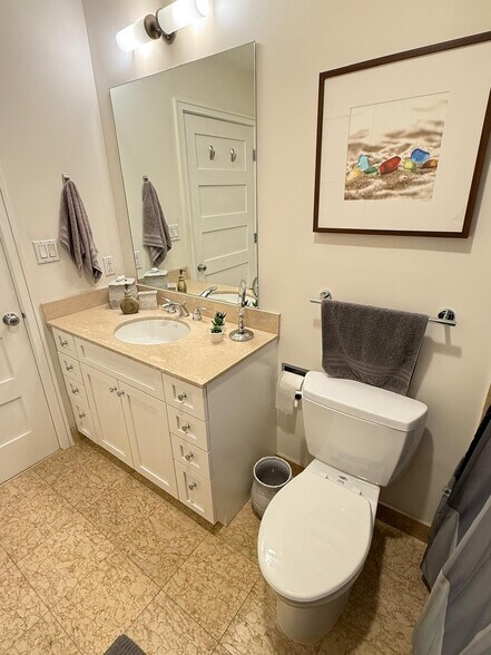 Building Photo - 100 Exchange St