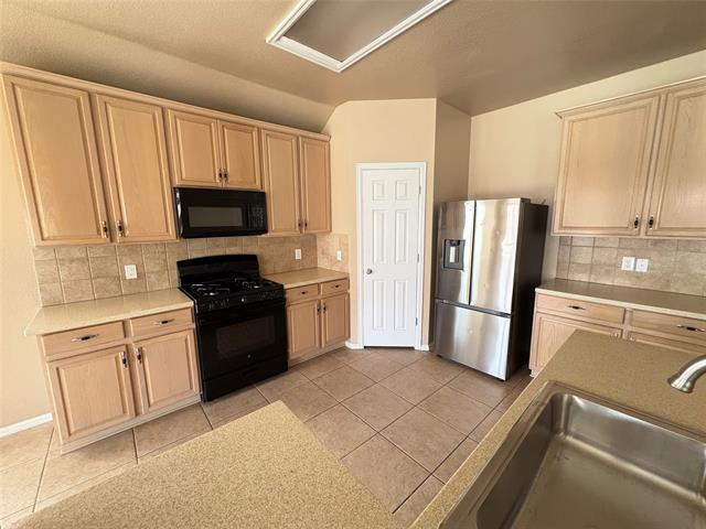 Building Photo - 10428 Jaybird Dr