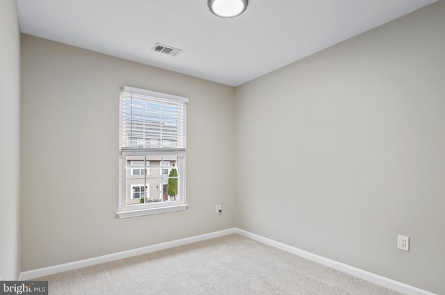 Building Photo - 328 Moseby Ct