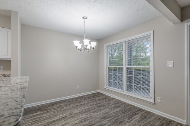 Building Photo - Discover Your Lakeside Oasis: 2 Bedroom Condo at Harris Lake