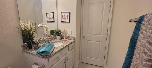 Building Photo - 5028 Caspian St