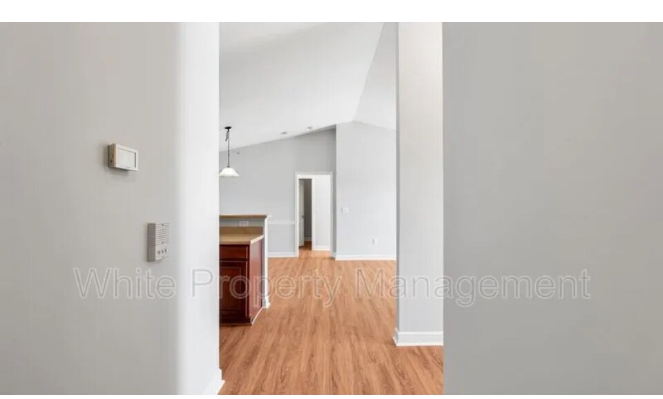 Building Photo - 339 Westbend Dr