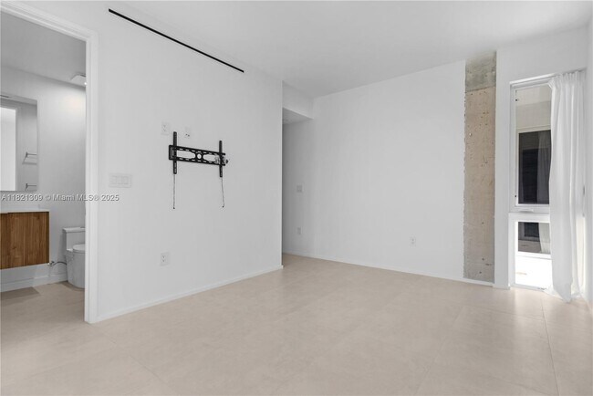 Building Photo - 4430 W Flagler St