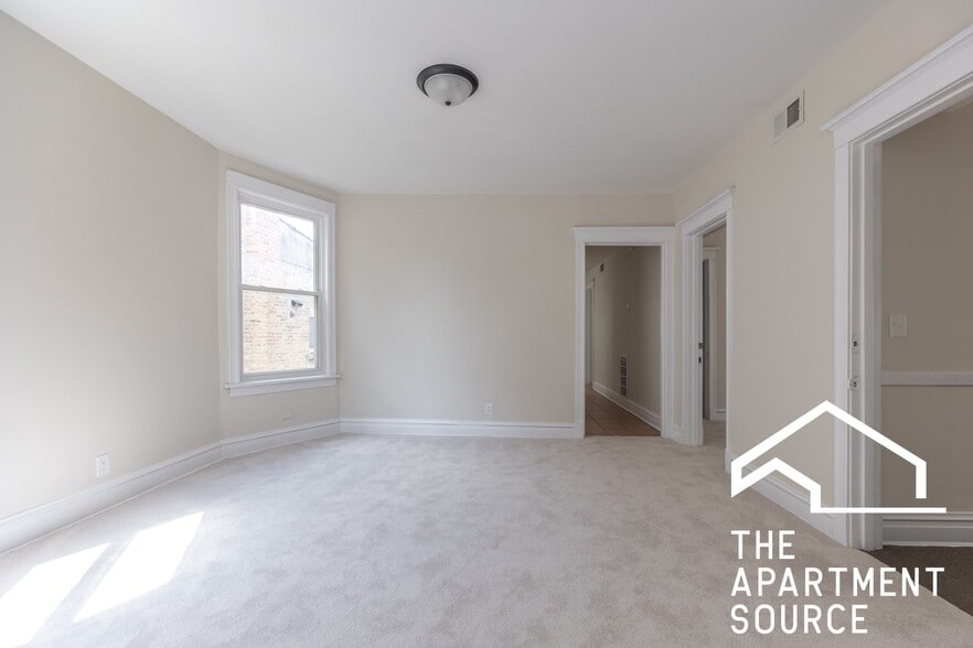 Building Photo - 2110 N Avers Ave