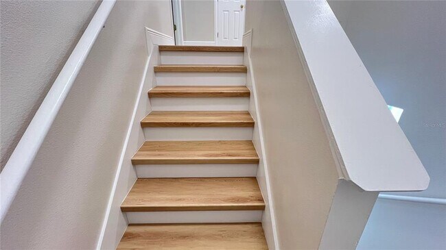 Building Photo - 16834 Sunrise Vista Dr