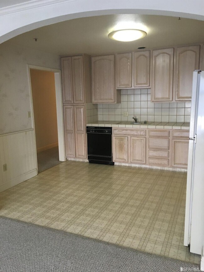 Building Photo - 1582 Taraval St