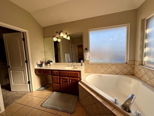 Building Photo - 5205 Greathouse Ave