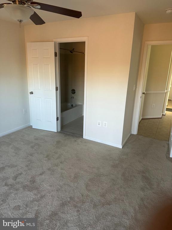 Building Photo - 15715 John Diskin Cir