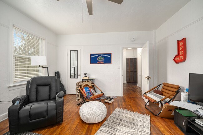 Building Photo - 1254 SW 9th Rd