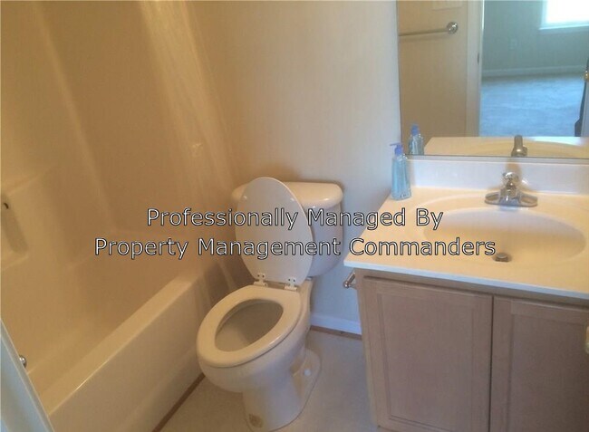 Building Photo - 1581 N King St