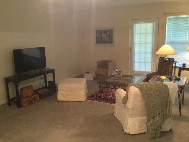 Building Photo - 1123 Joyce Ln