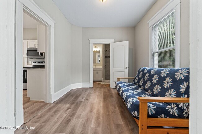 Building Photo - 2781 College St