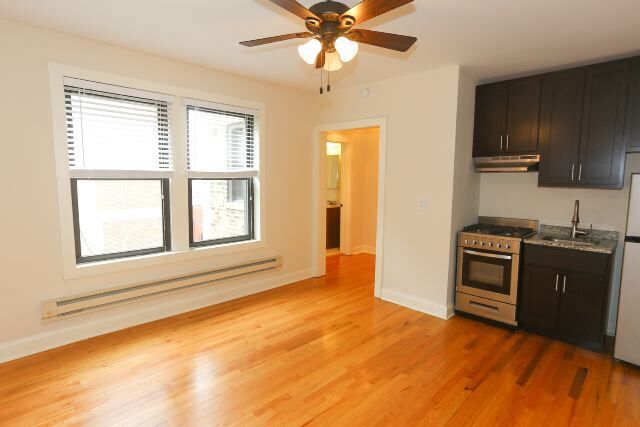 Building Photo - 615 W Patterson