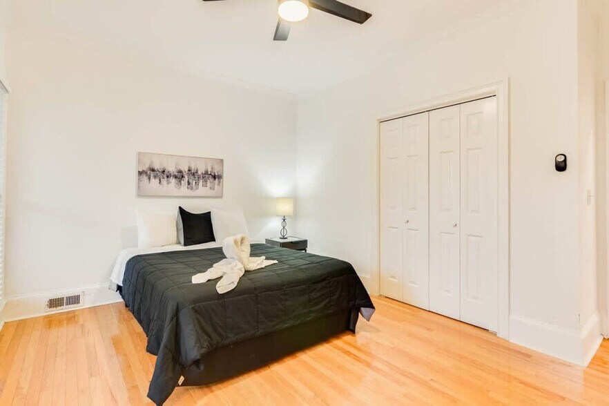 Building Photo - 1408 Aramore Dr SE