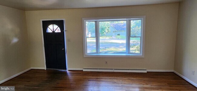 Building Photo - 45565 Camelot Ct
