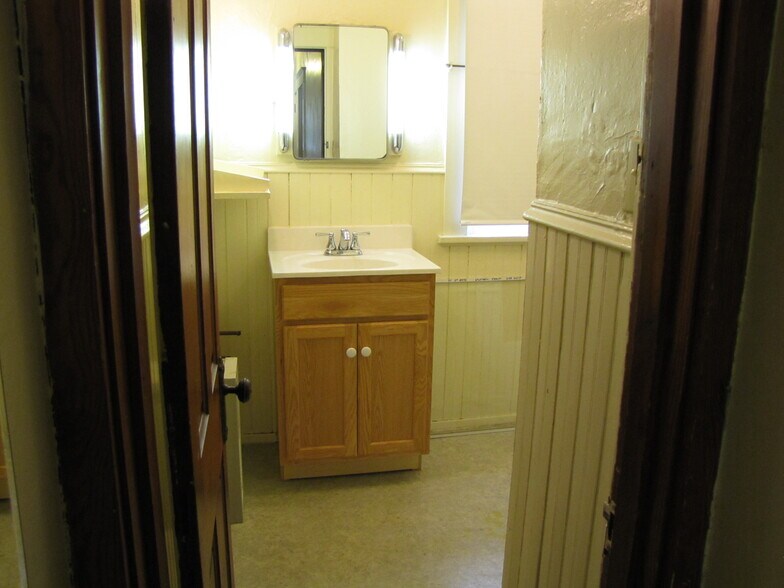 2d bath - 311 S Burrowes St