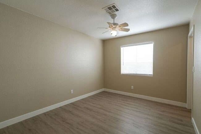 Building Photo - 3 BD 2 BTH SINGLE STORY FOR RENT IN GREEN VALLEY! * COMING SOON *