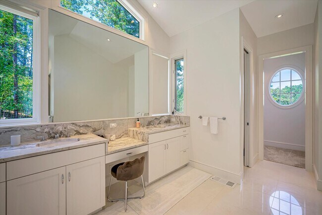 Building Photo - Welcome to Your Luxurious Napa Valley Retr...