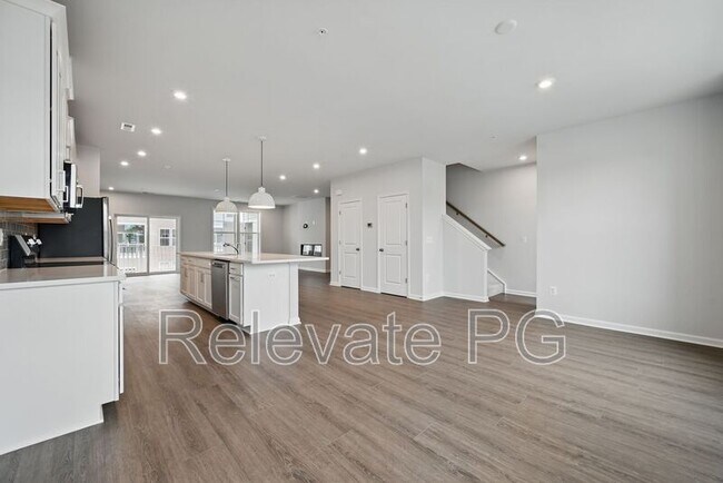 Building Photo - 636 Brookwood Glen Ter