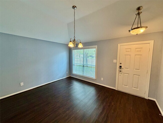 Building Photo - 21655 Falvel Sunset Ct