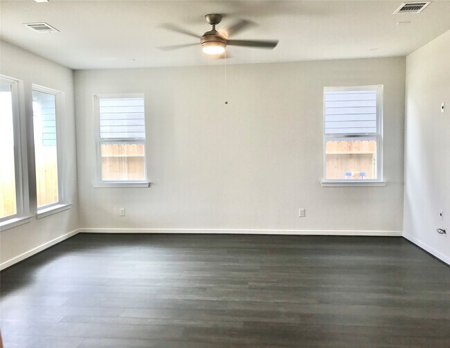 Building Photo - 7823 Skylark Heights Ln
