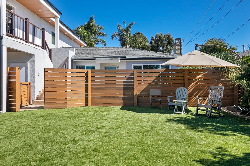 Building Photo - 1123 Balour Dr