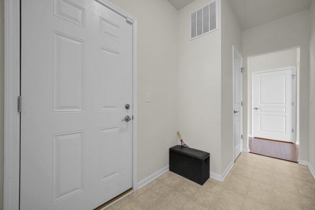 Building Photo - 4255 Fraser Cir