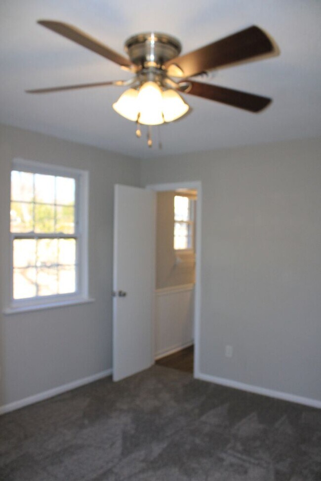 Building Photo - 3517 Byron Pl