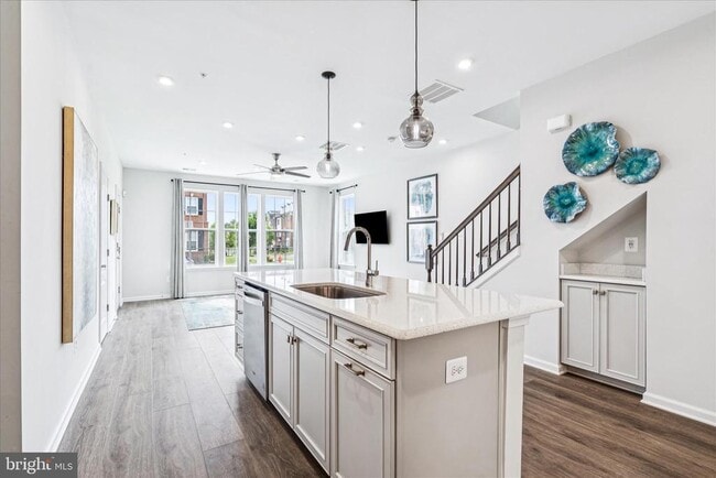 Building Photo - 9454 James MacGowan Ln