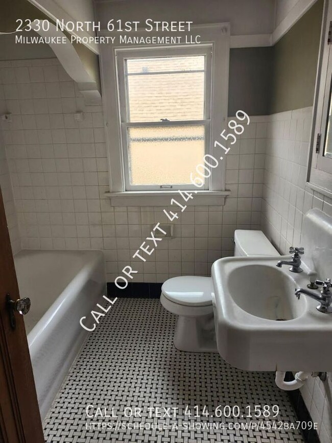 Building Photo - 2330 N 61st St