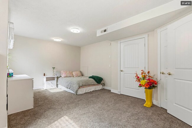 Building Photo - 1403 S 600 W