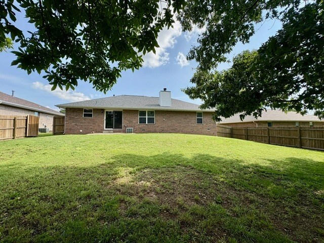 Building Photo - 3955 W Eaglecrest St