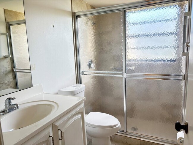 Building Photo - 7070 Fairway Bend Ln