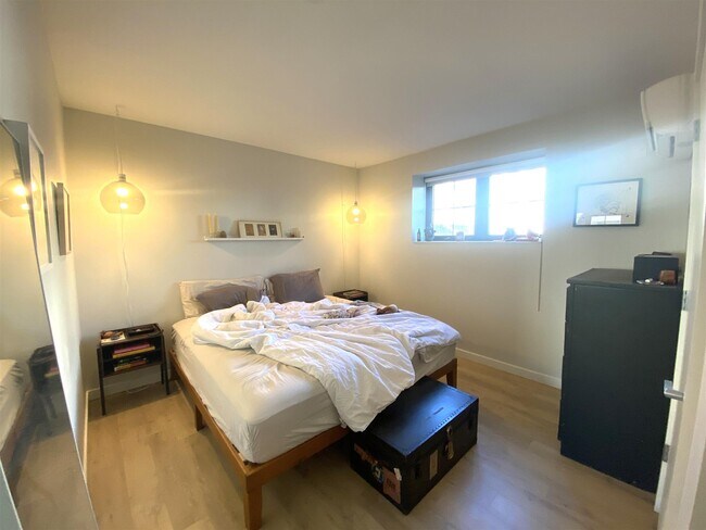 Building Photo - 9 Soden St