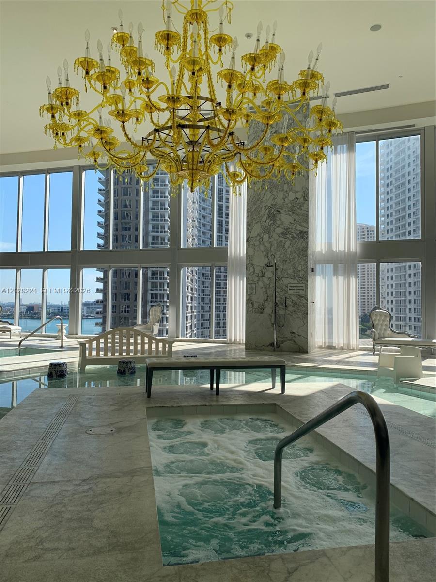 Building Photo - 475 Brickell Ave