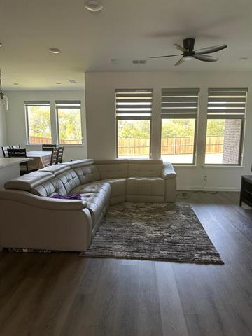 Building Photo - 2409 Lost Crk Dr