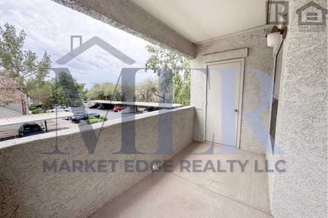 Building Photo - 2Bed/1Bath Apt at Thompson Peak/Frank Lloyd Wright! Ready for Immediate Move-In!