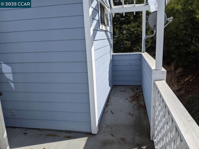 Building Photo - 249 Sea Crest Cir