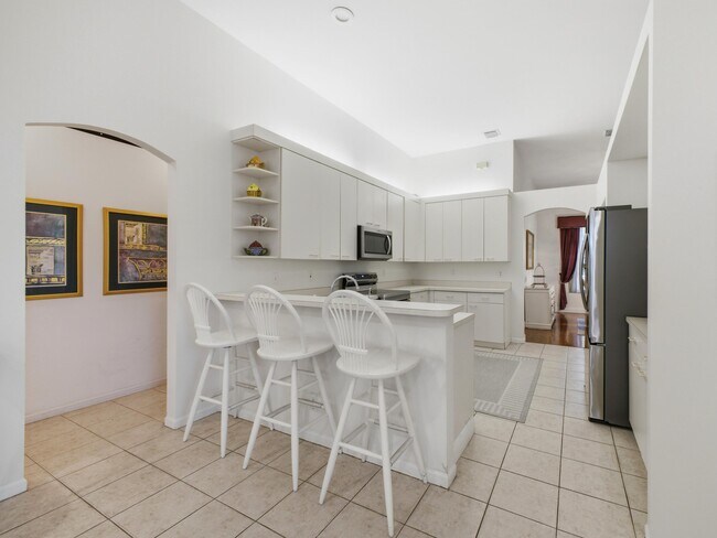 Building Photo - 4378 Danielson Dr