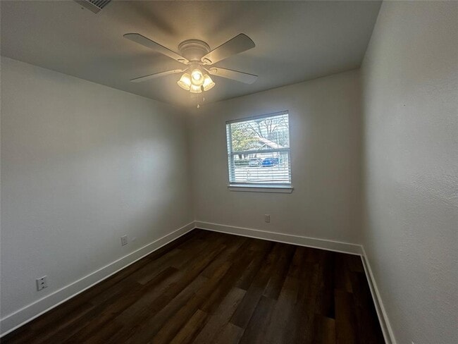 Building Photo - 5503 Burgundy Dr